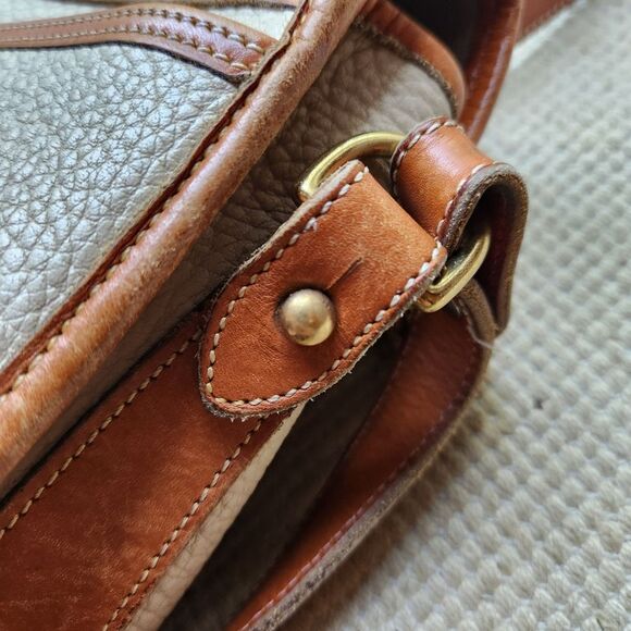 Vintage Dooney Burke Pebbled All Weather Leather Bone Brown Large Equestrian Bag - Picture 11 of 11